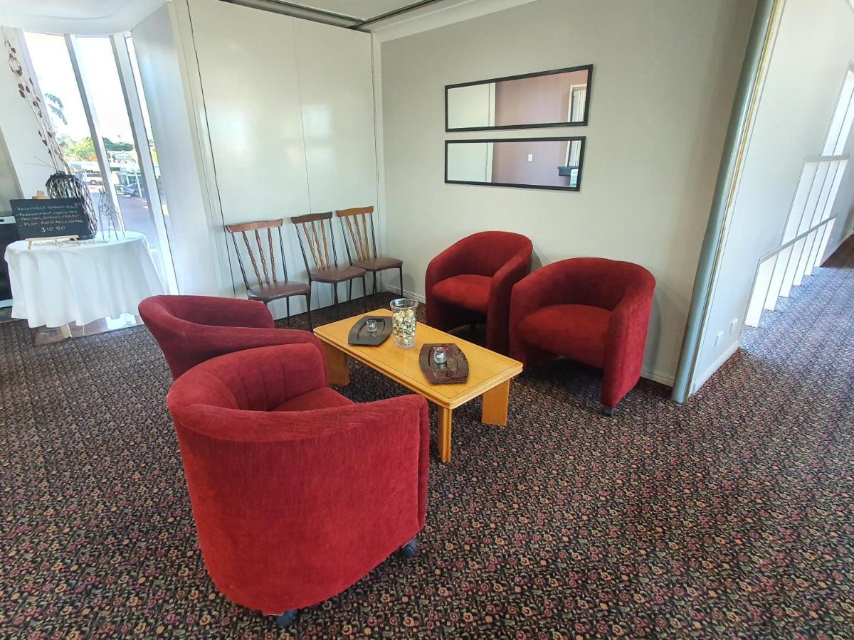 Mcnevins Maryborough Motel Exterior foto