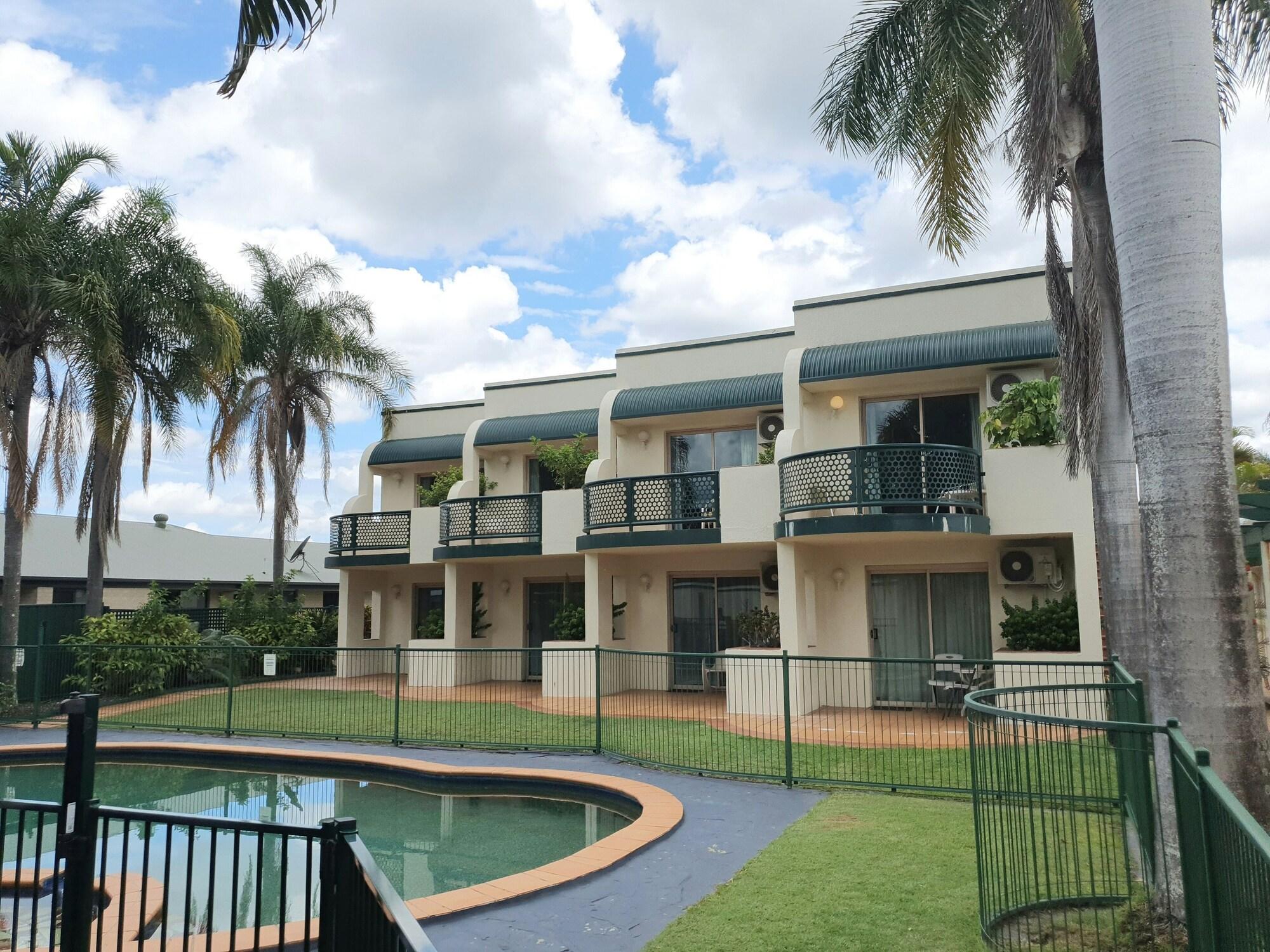 Mcnevins Maryborough Motel Exterior foto