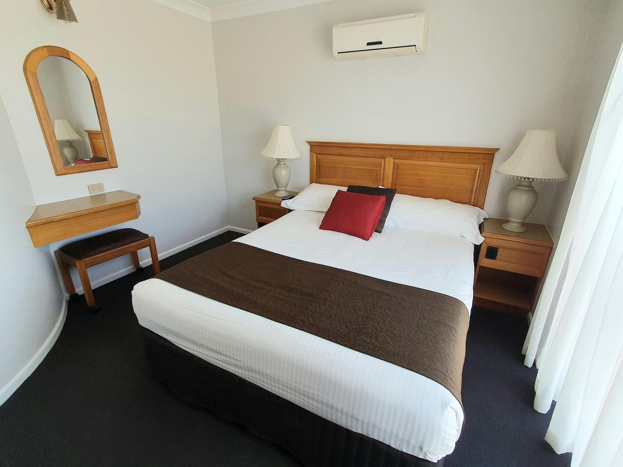 Mcnevins Maryborough Motel Exterior foto