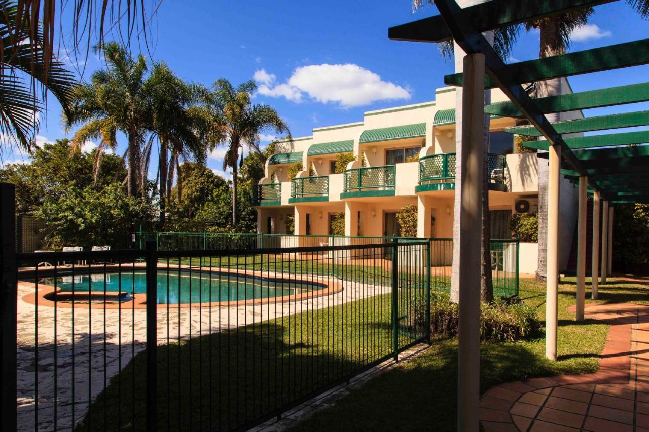 Mcnevins Maryborough Motel Exterior foto