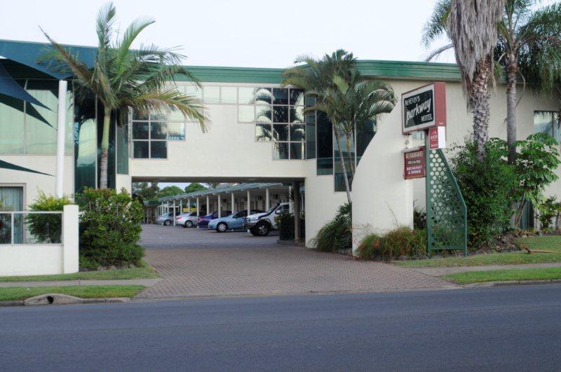 Mcnevins Maryborough Motel Exterior foto